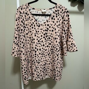 Bibi Women’s Pink and Black Spotted Short sleeve V Neck Blouse size medium